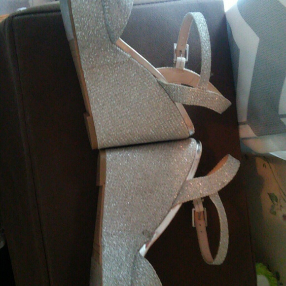 Silver Wedges - Picture 4 of 6